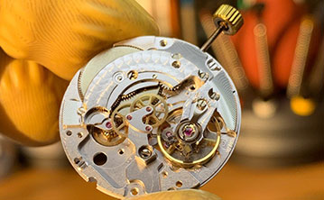 浪琴手表机芯保养-浪琴手表中心维修点查询