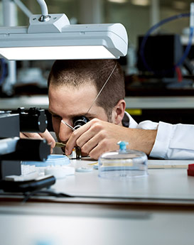 查尔斯·彼得艾伯特-上海浪琴售后维修服务中心制表师